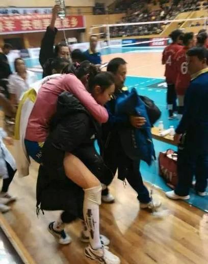 朱婷被送医院
