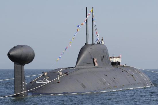 据在新德里的俄罗斯使馆一位俄军方消息人士证实，俄印关于租借第二艘阿库拉级核攻击潜艇K322号协议已经进入最后谈判阶段。如果合同签订这将是俄罗斯向印度租借的第三艘核潜艇。第一次印度租借俄罗斯核潜艇是在上世纪80年代初。第二次是2012年向印度交付了一艘阿库拉级核潜艇，租期为10年。如无意外，今年12月印度将会签约获得第二艘阿库拉级核潜艇，该潜艇在印度要求的阿穆尔造船厂进行升级改造。