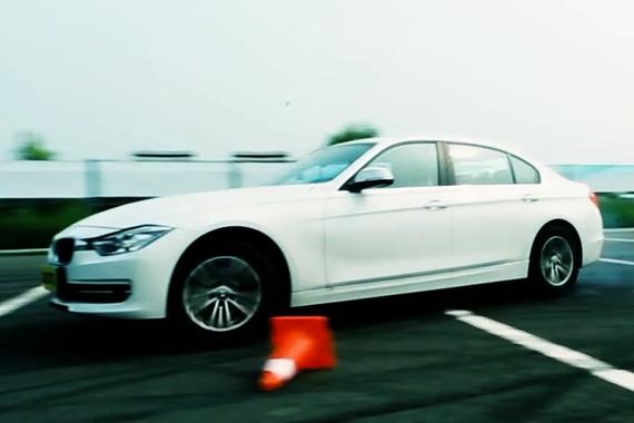 视频：[驾到公开课]BMW 买菜车教你漂移