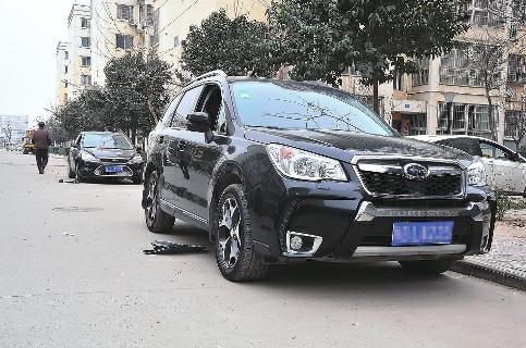 合肥40辆车一夜被砸 贵重物品悉数被盗