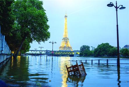 塞纳河水位开始下降 巴黎卢浮宫明日重新开门迎客