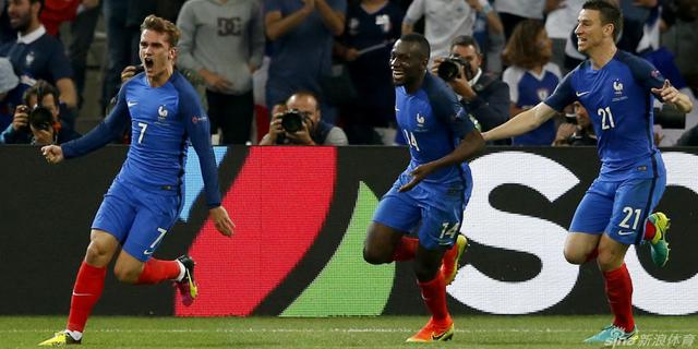 7分钟两球 法国2-0惊险夺连胜