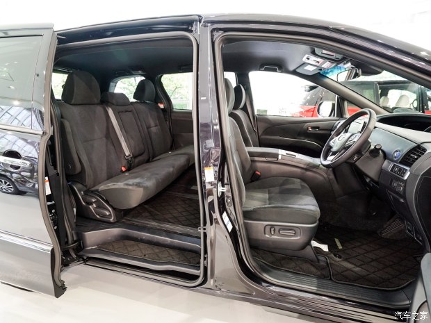 前脸造型更为夸张 图说丰田新款ESTIMA