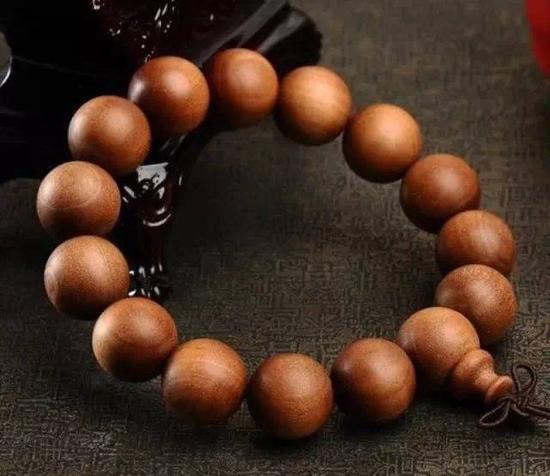 白檀 香木 香道具聞香 民国时期 印度 老山檀 看看顶级老山檀香应该长什么样_鉴藏知识_新浪收藏_新浪网