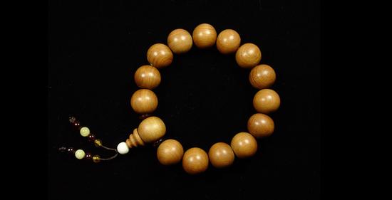 看看顶级老山檀香应该长什么样_鉴藏知识_新浪收藏_新浪网