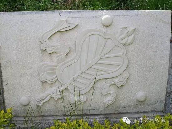 扇子,钟离权所持宝物,“轻摇小扇乐陶然”,能起死回生