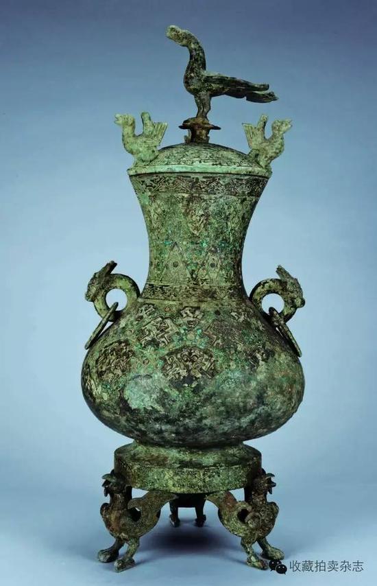青铜错金银立鸟壶 为圆形,南京博物院藏,战国时期,通高74cm、口径19cm