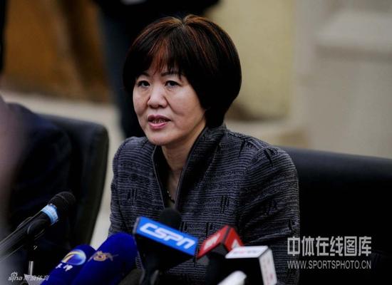 2013年4月25日再度出任中国女排主帅