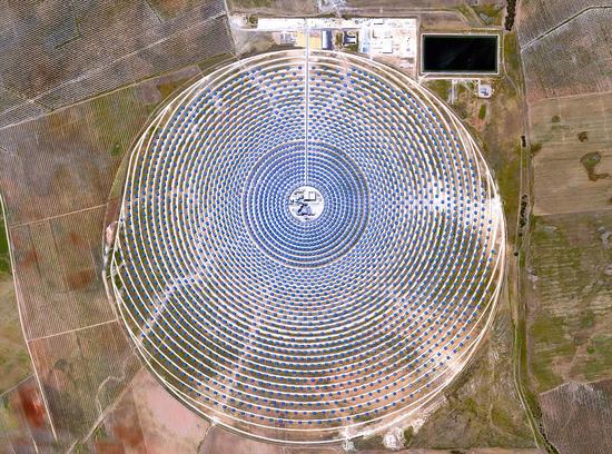 西班牙Gemasolar太阳能发电站