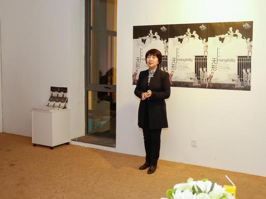 Art100画廊总经理及百家湖集团海外总裁李彩云女士致辞