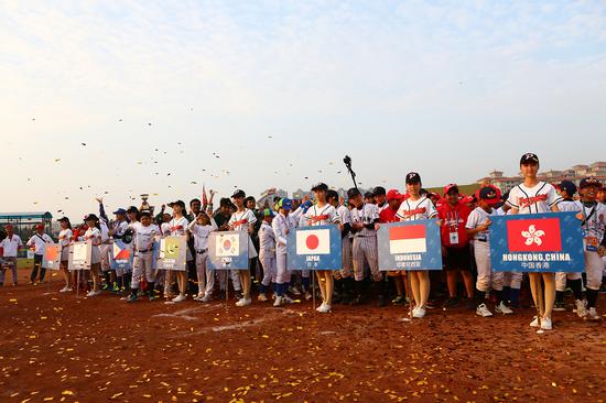 第9届亚洲U12少年棒球锦标赛8支球队列队