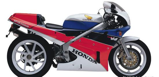本田 RC30