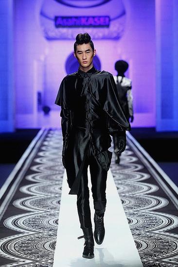 男主角都是大长腿 新锐男模汪泽海做跨界艺人