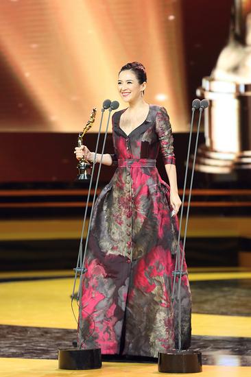 章子怡佩戴蒂芙尼高级珠宝获得十度封后|北京