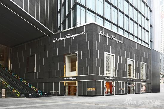 菲拉格慕成都国际金融中心IFS专门店开幕