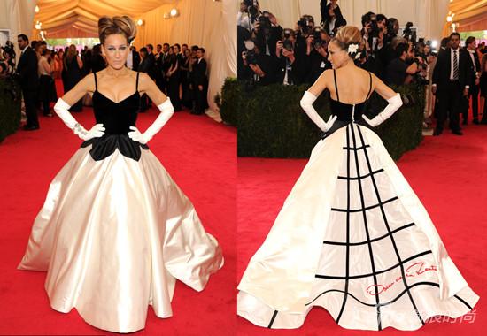 Sarah Jessica Parker 身穿Oscar de la Renta