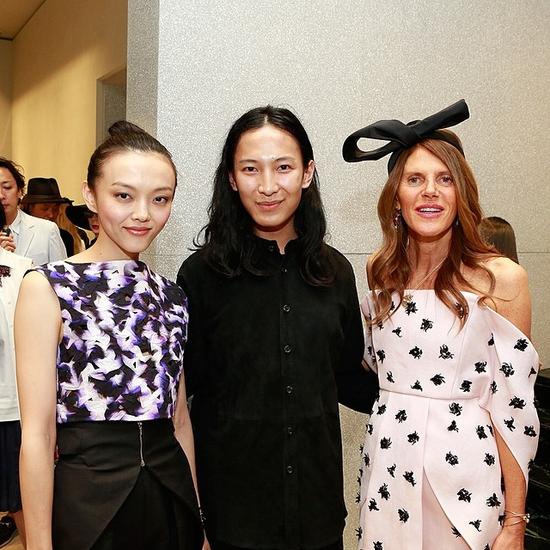 Alexander Wang与福岛莉拉、安娜-戴洛-罗素出席Balenciaga东京新店开幕活动