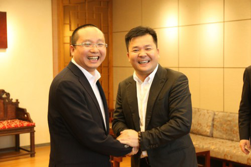 酒仙网董事长郝鸿峰、五叶神品牌集团董事长兼厚工坊酒业董事长温育青