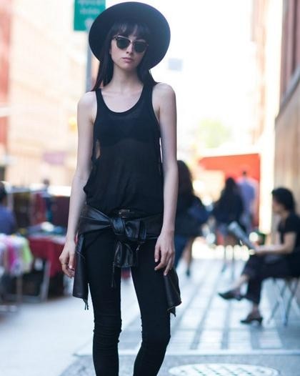 夏日背心搭配术 清凉时尚两兼得|清凉|背心穿搭_新浪广东时尚_新浪广东