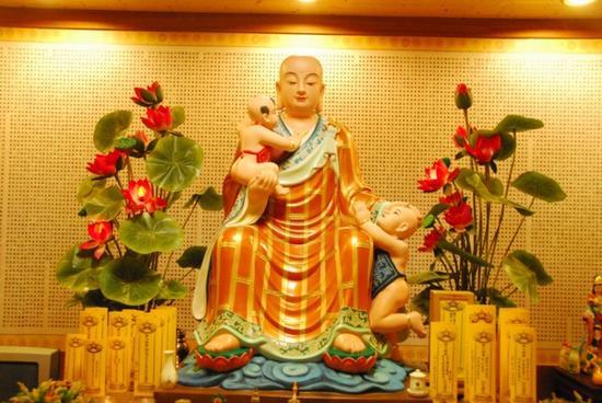 广福寺为免费超度堕胎婴灵举行大型三昧水忏法会