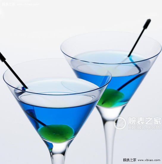 浪漫的爱情,蓝色夏日鸡尾酒|鸡尾酒|腕表|宇舶_新浪时尚_新浪网