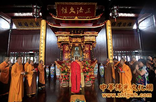 六月六 供弥勒 雪窦资圣禅寺举行晒经祈福法会