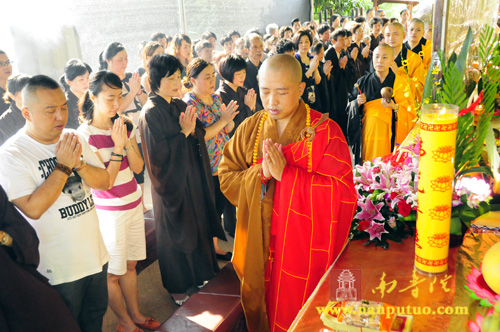 厦门虎溪岩寺隆重启建2014年孝亲报恩地藏法会