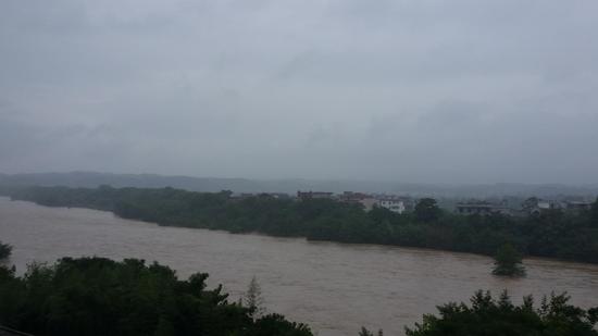 遂川暴雨水位上涨