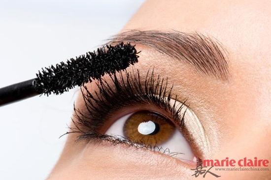 别按保质期来计算 化妆品开封后究竟能用多久