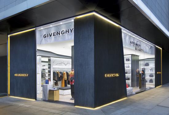 纪梵希上海恒隆广场精品店盛装开业|纪梵希