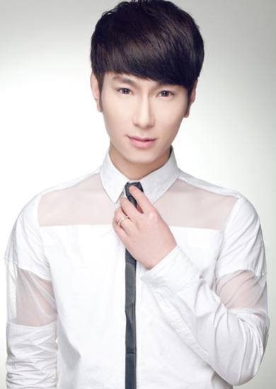 造型师王禹童:教你驾驭唇颊霜|唇颊霜|腮红_新浪时尚_新浪网