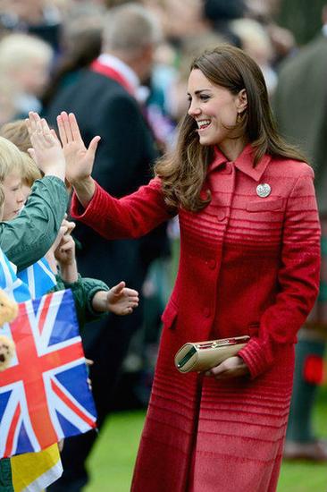 单颗宝石耳饰|凯特王妃|英国王室|珠宝