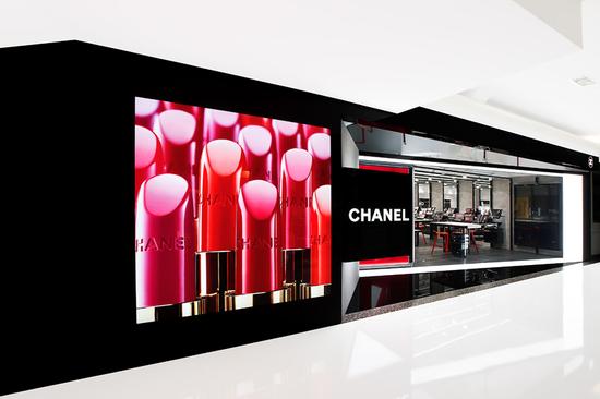 香奈儿全新概念专柜 摩登亮相上海久光百货|香