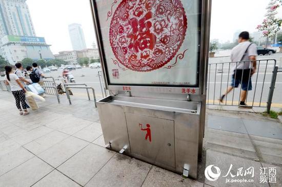 南昌3年前曾在八一广场区域安装了直饮点,不过市民对此知之甚少。