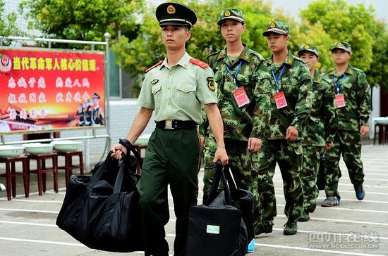 90后新兵警营“第一次”