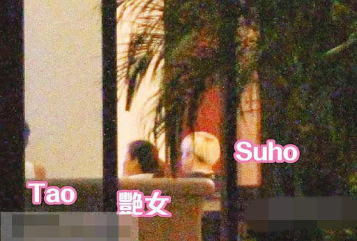 有美女相陪