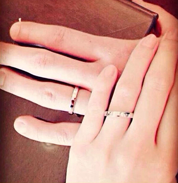 杨幂刘恺威秀订婚钻戒|戒指|订婚|浪漫
