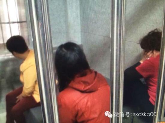 站街女搭讪路人