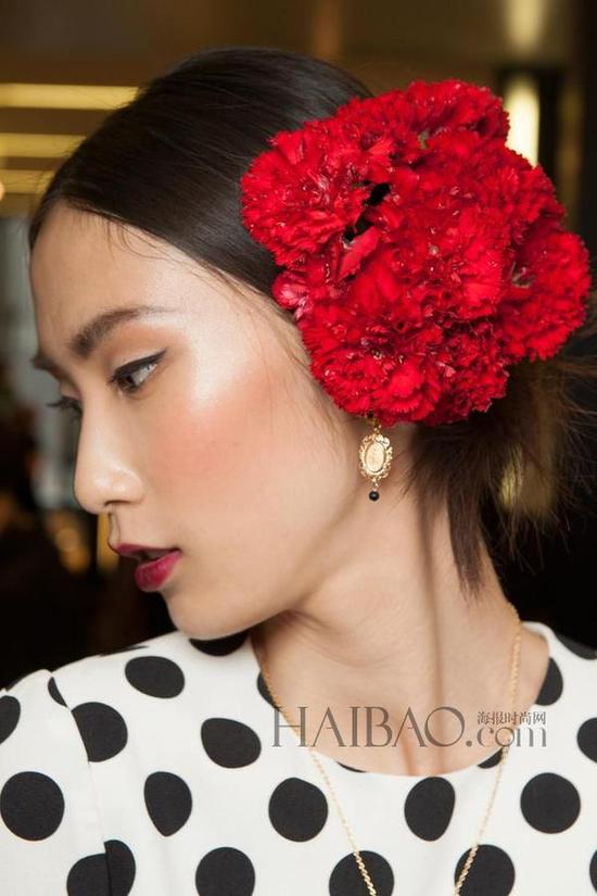 杜嘉班纳 (Dolce&Gabbana) 2015春夏米兰时装周秀场妆发