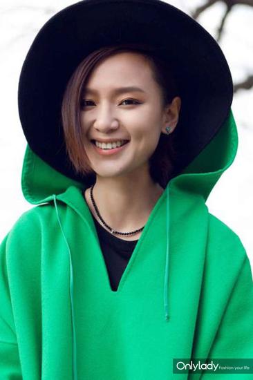 李宇春周笔畅 国际时装周上演“超女大战”