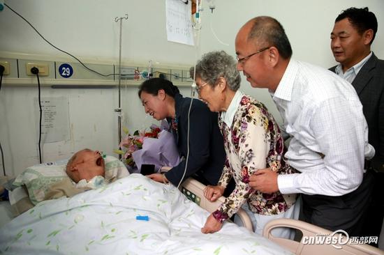 西北工業(yè)大學顏老師病床前捐出一生積蓄50萬給學校