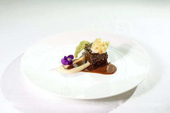 GODIVA歌帝梵推出巧克力下午茶及名厨特选餐