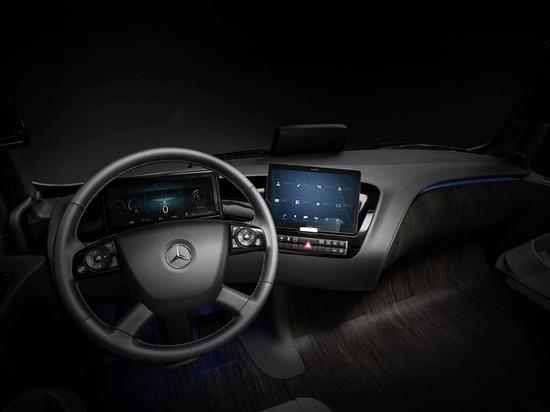 酷爆!梅赛德斯-奔驰2025未来卡车构想