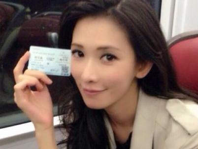 林志玲搭高铁迷人