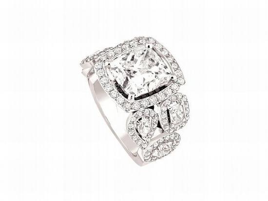 盘点香奈儿10款奢华订婚钻戒