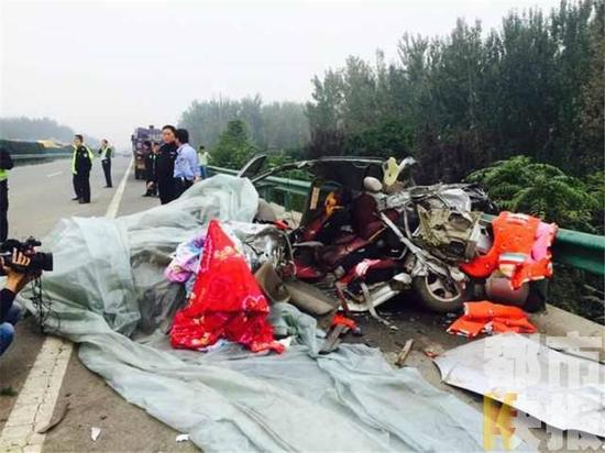西禹高速遭遇車(chē)禍新婚夫婦當(dāng)場(chǎng)身亡