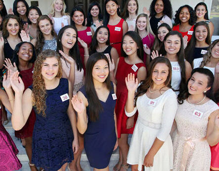 17岁华裔 女孩 力压群芳 入选 美国 玫瑰公主 (图)_