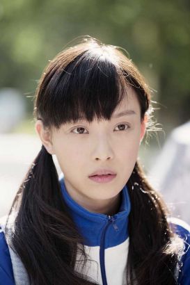 《匆匆那年》曝倪妮刺痛海报 浑身湿透
