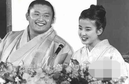 宫泽理惠曾与相扑选手传出感情