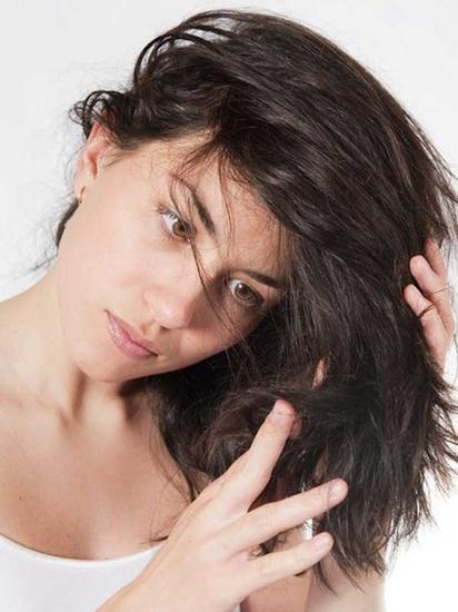 美发师教你6招护发 杜绝恼人头发分叉|头发分叉